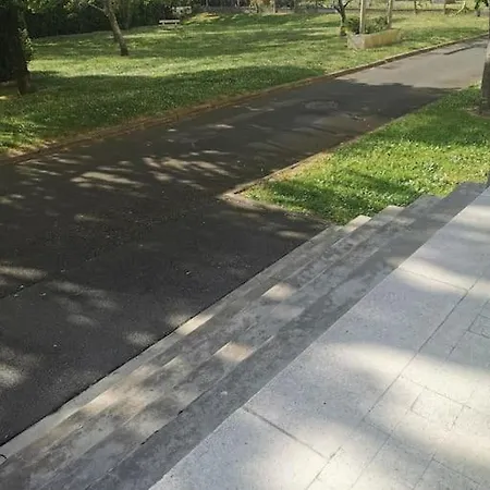 Apartment 3 Avec Wifi Proche Tram Et Aeroport Pensez A Valider Votre Demande De Reservation Via Le Mail Que Vous Recevez Svp *