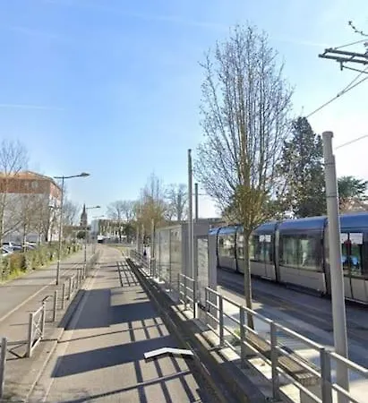 3 Avec Wifi Proche Tram Et Aeroport Pensez A Valider Votre Demande De Reservation Via Le Mail Que Vous Recevez Svp *